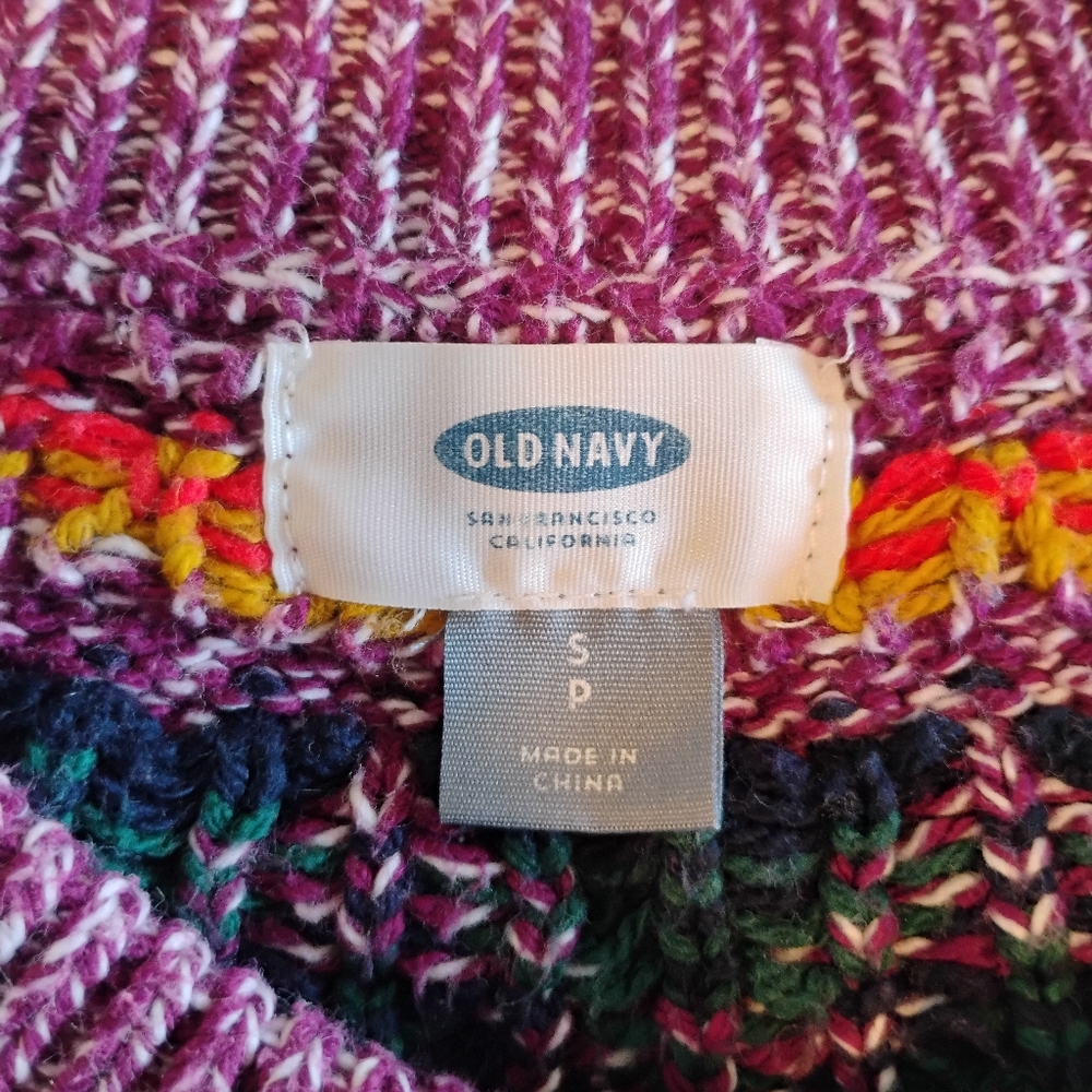 Old Navy Women's Sweater - Purple and Yellow Pattern - Picture 5 of 5